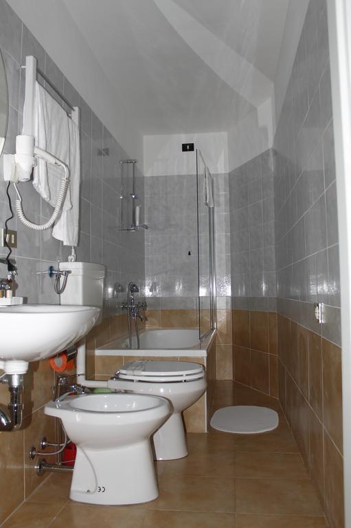Hotel Luisa Milano Værelse billede