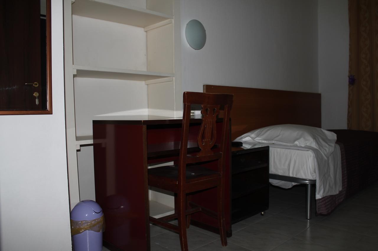 Hotel Luisa Milano Værelse billede